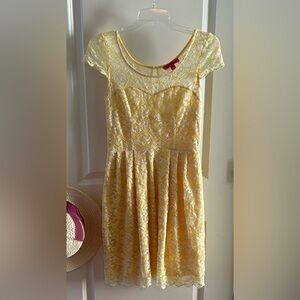 Betsey Johnson Lace Dress sz 2 (XS)